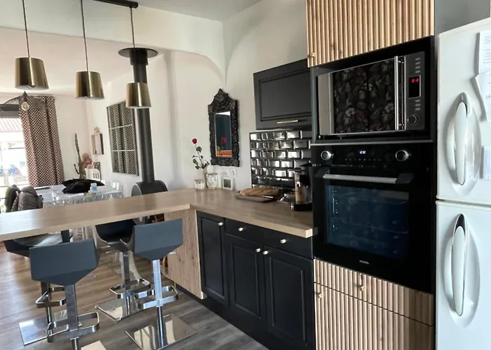 Maison Avec Piscine 3 Etoiles Proche De La *