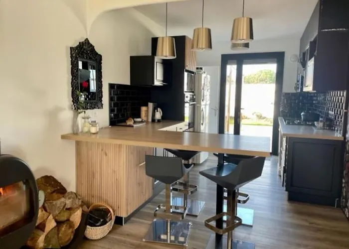 Maison Avec Piscine 3 Etoiles Proche De La Дом отдыха Ле-Сабль-д’Олон