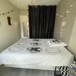Maison Avec Piscine 3 Etoiles Proche De La 莱萨布勒-多洛讷