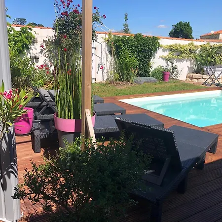 Piscine Privee - La Chaume - A Velo - Maison 6 Personnes
