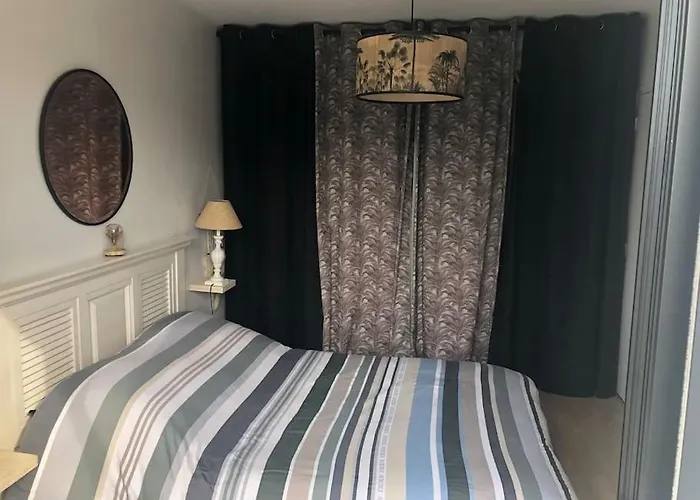 펜션 Maison Avec Piscine 3 Etoiles Proche De La *